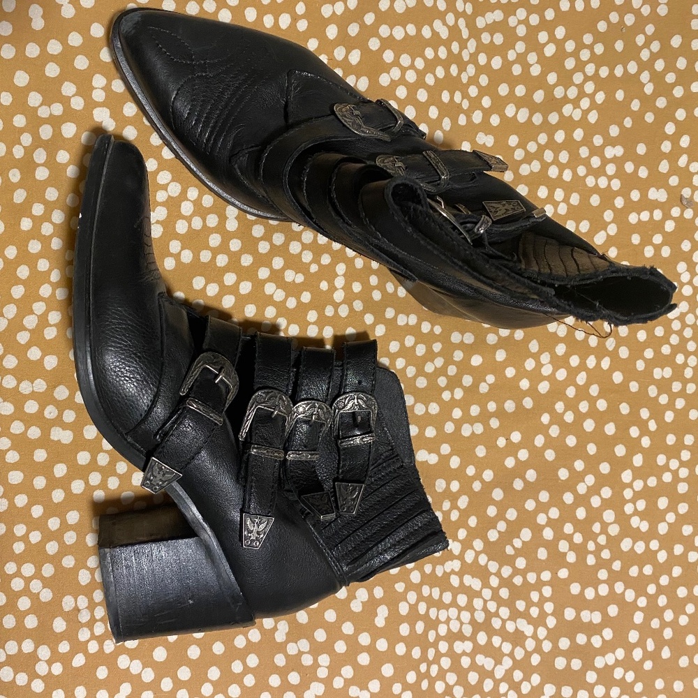 Steve Madden Billey Buckle Boots, Size 10